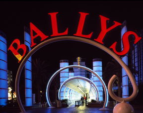 跨年夜时空错乱！两块大屏幕倒计时打架，全场人群被时差整懵圈